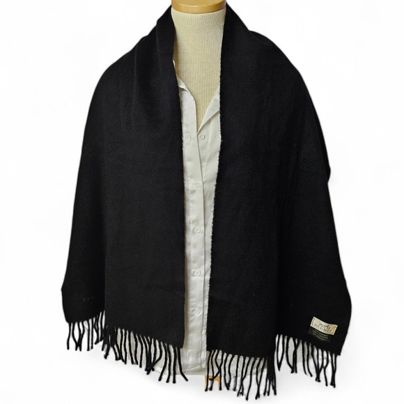 Hermès Muffler Scottish Cashmere Scarf In Black - Picture 4 of 9